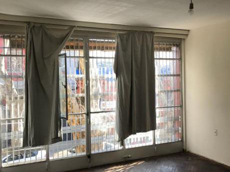 -super Luminoso, Al Frente, 2 Dorm, Parquet