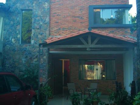 Alquilo Hermoso Duplex De 3 Dorm. En Bo. Jara