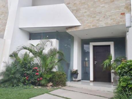 Casa En Venta Zona Norte 7mo Anillo Diagonal Col. San Lorenzo