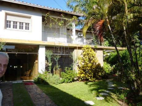 Tierra Inmobiliaria Vende - Casa Con Salones Comerciales En El Centro!