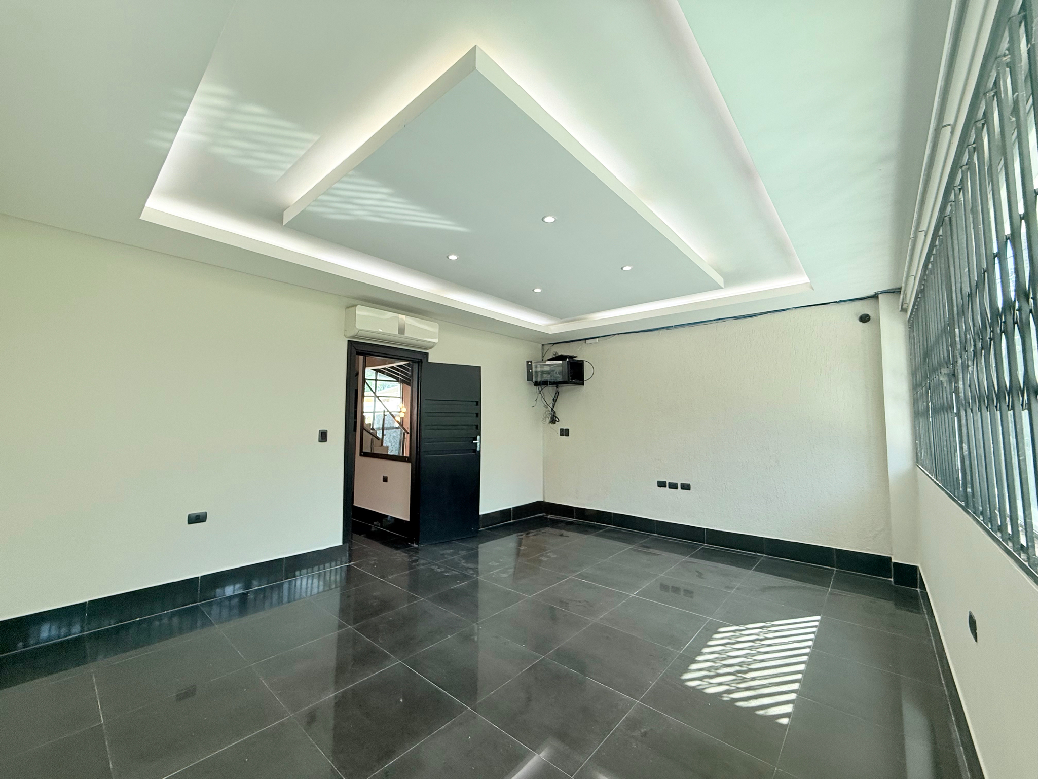 En Venta Residencia De 4 Suites — foto 3
