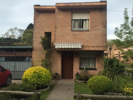 Hermosa Vivienda De 2 Dormitorios En Calle Zitarrosa