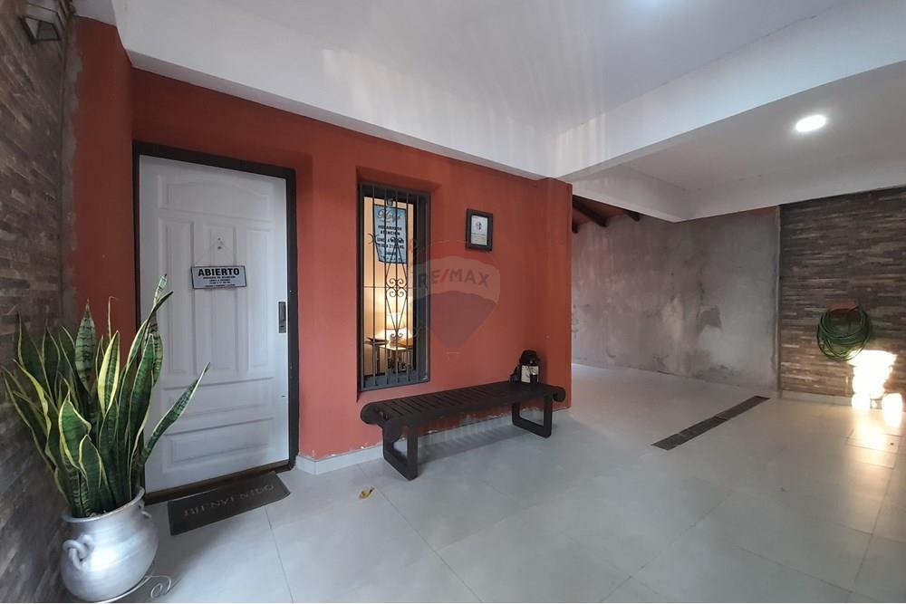 En venta casa con piscina en Sajonia Asunción — foto 2