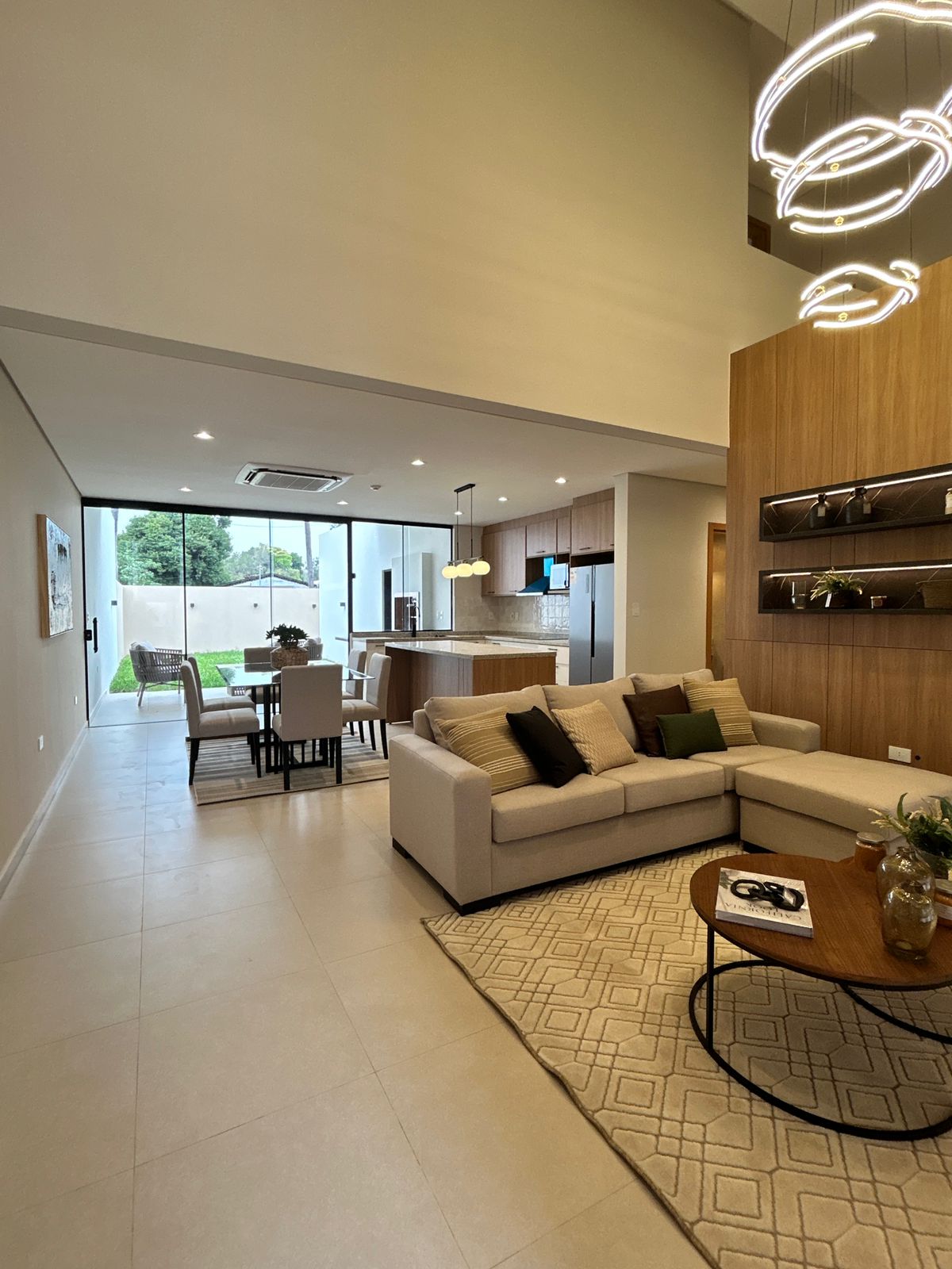 DUPLEX AMOBLADO EN EXCLUSIVO CONDOMINIO EN LUQUE — foto 2