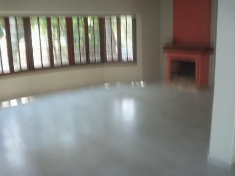 Barrio Los Laureles Elegante Residencia