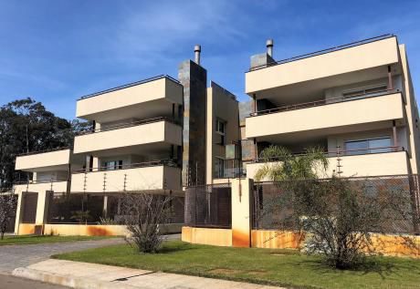 Venta Apartamento Carrasco 3 Dormitorios
