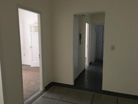 Apartamento 2 Dormitorios, Centro.