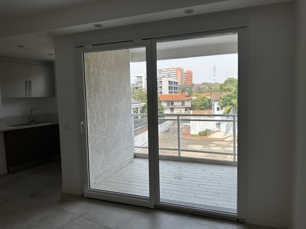 Se alquila departamento de 2 dormitorios ubicado en el Barrio Mariscal López — foto 3