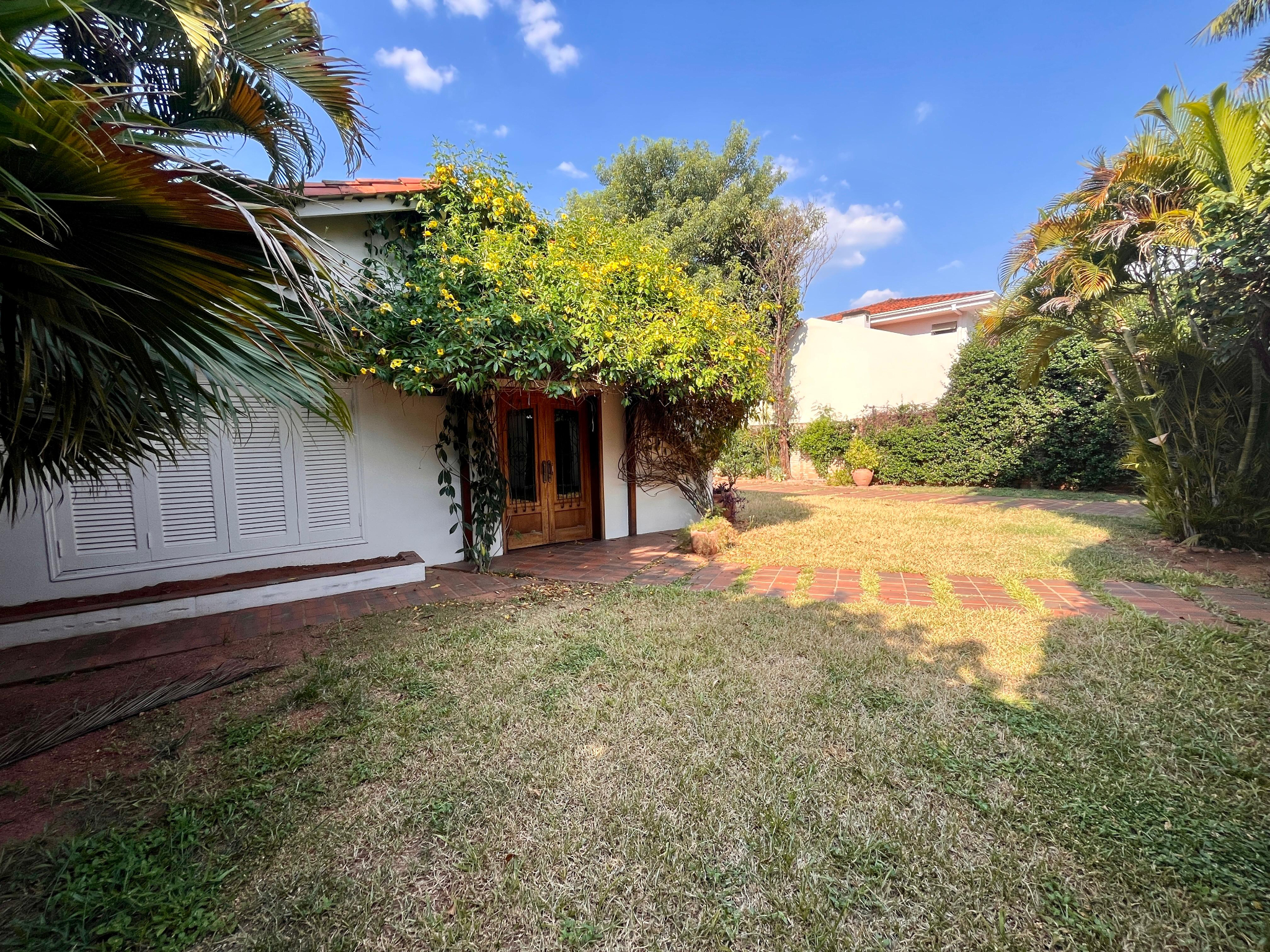 Casa en alquiler en Ycuá Satí