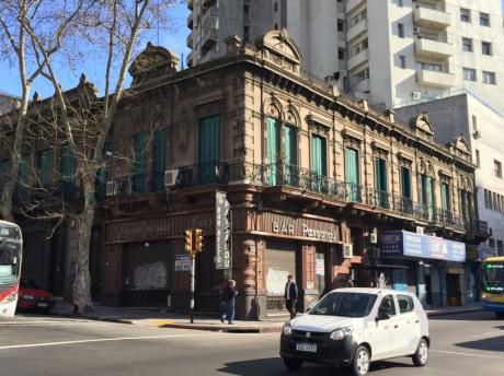 Venta Terreno Centro Rondeau Y Paysandu Esquina
