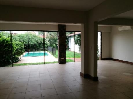 Alquilo/vendo casa 4 Dorm Zona Casa Rica Molas Lopez