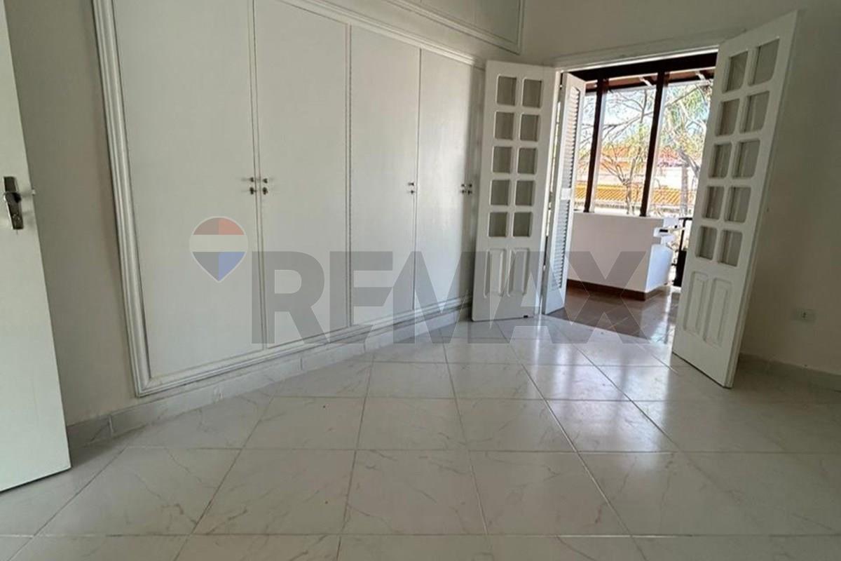En alquiler casa para oficina o uso comercial — foto 2