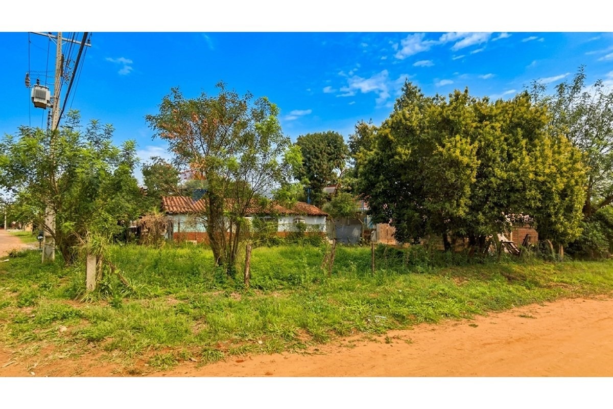 Vendo terreno de 381 m2 en esquina Capiata — foto 2