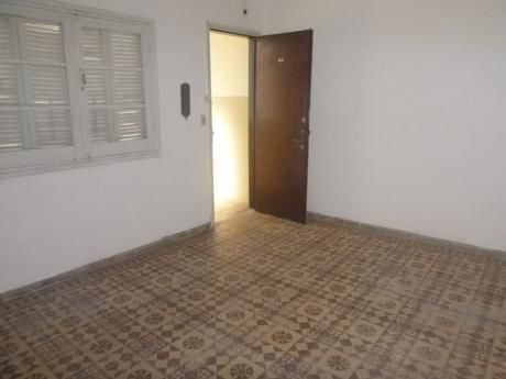 Apartamento De 1 Dormitorio Centro