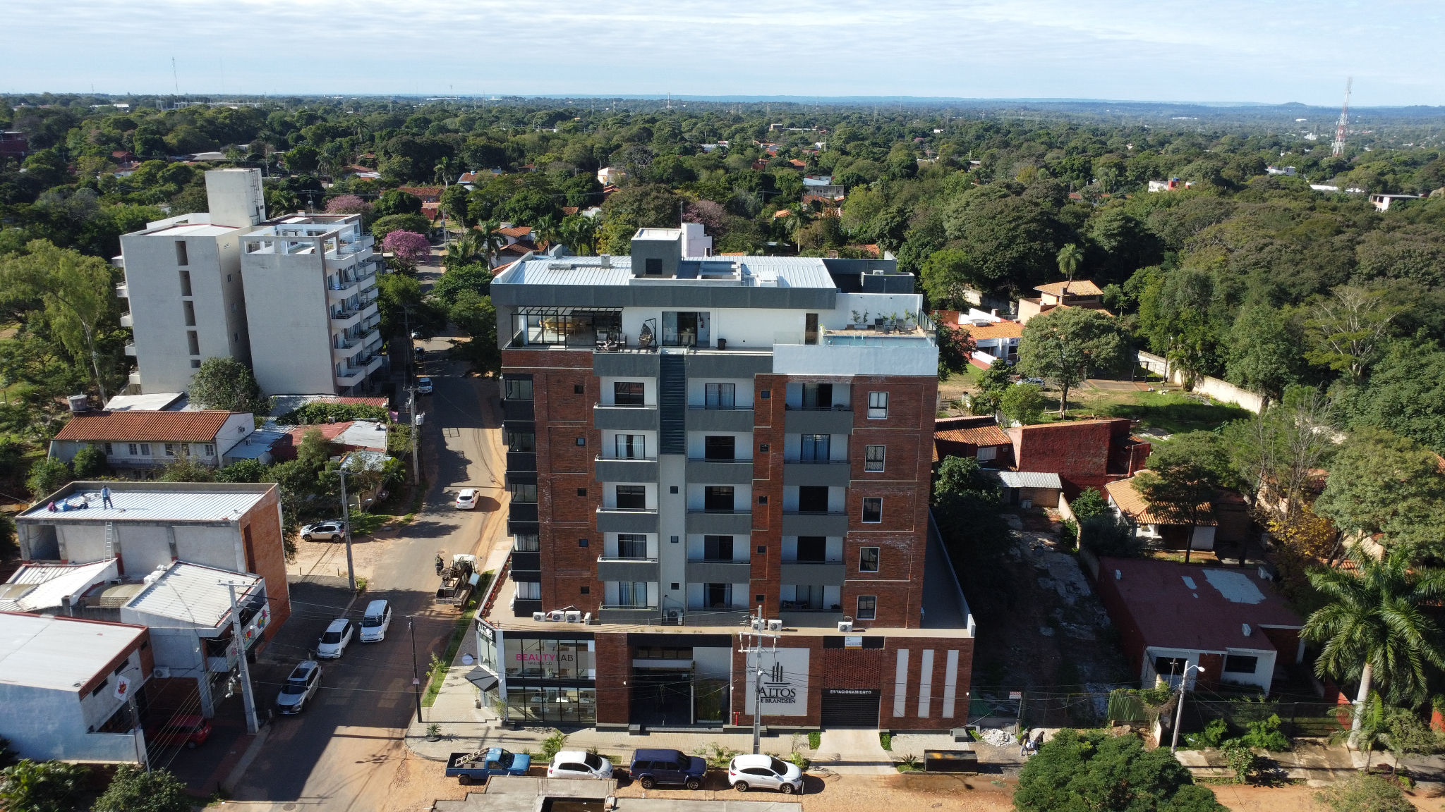 Salón Comercial A Estrenar En San Lorenzo — foto 2