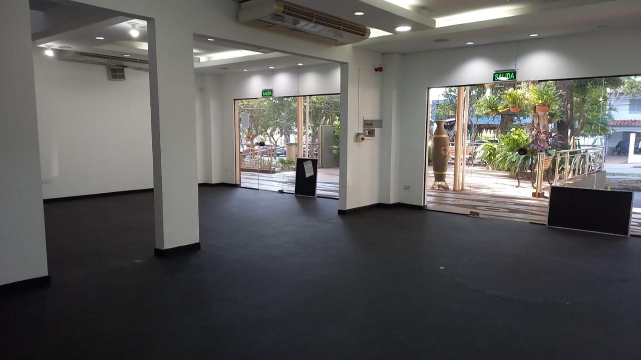 EN ALQUILER LOCAL COMERCIAL ZONA BOGGIANI — foto 2
