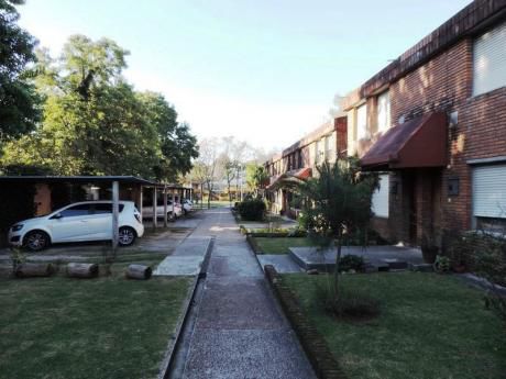 Duplex, 2 Dorm, Patio, Parrillero....cochera !!