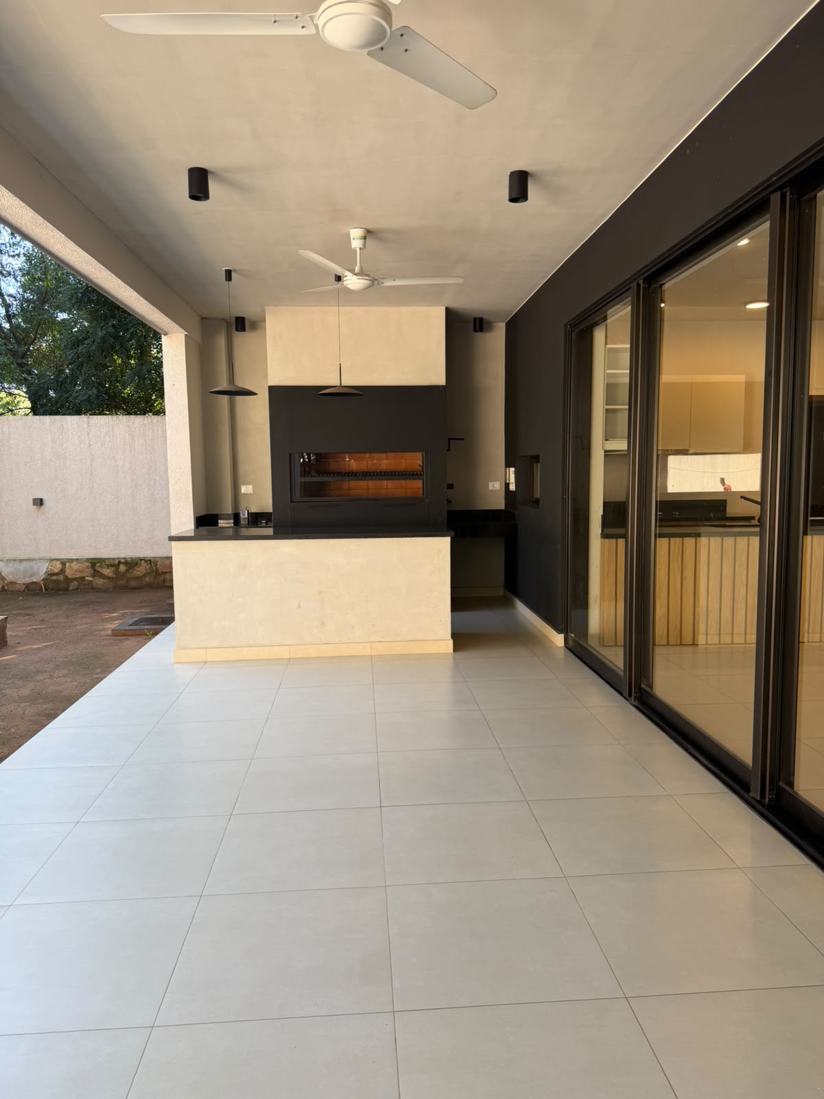 CASA MODERNA A ESTRENAR EN SAN BERNARDINO DISEÑO PREMIUM Y NATURAL — foto 3
