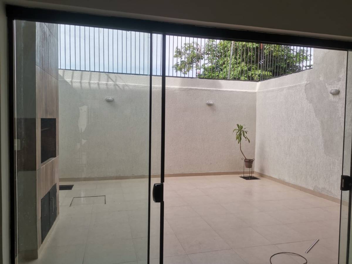 EL DÚPLEX DE TU SUEÑO EN VENTA EN LAMBARÉ LÍMITE CON ASUNCIÓN!! — foto 3