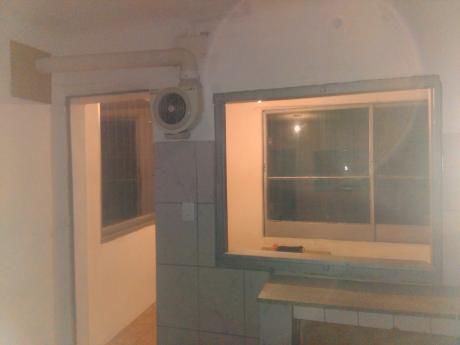 Amplia Casa En Venta Con Renta!!!
