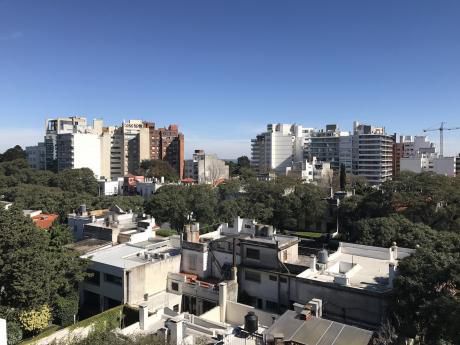 Amplio Apartamento De 3 Dormitorios Y Servicio Pta Carretas
