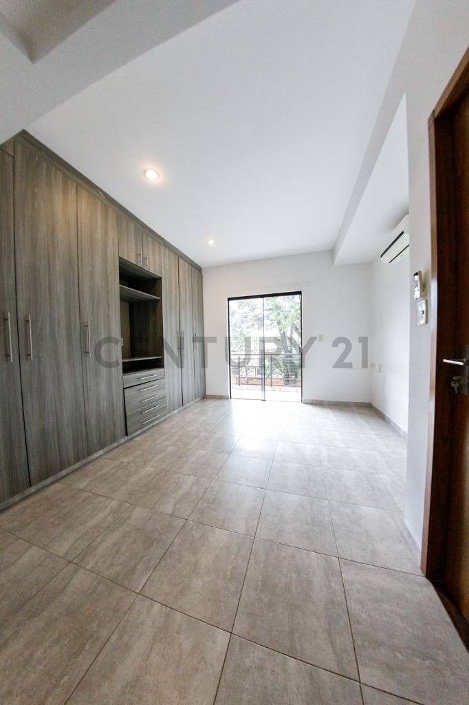 ALQUILO HERMOSO DUPLEX EN ESQUINA BARRIO SEMINARIO — foto 3