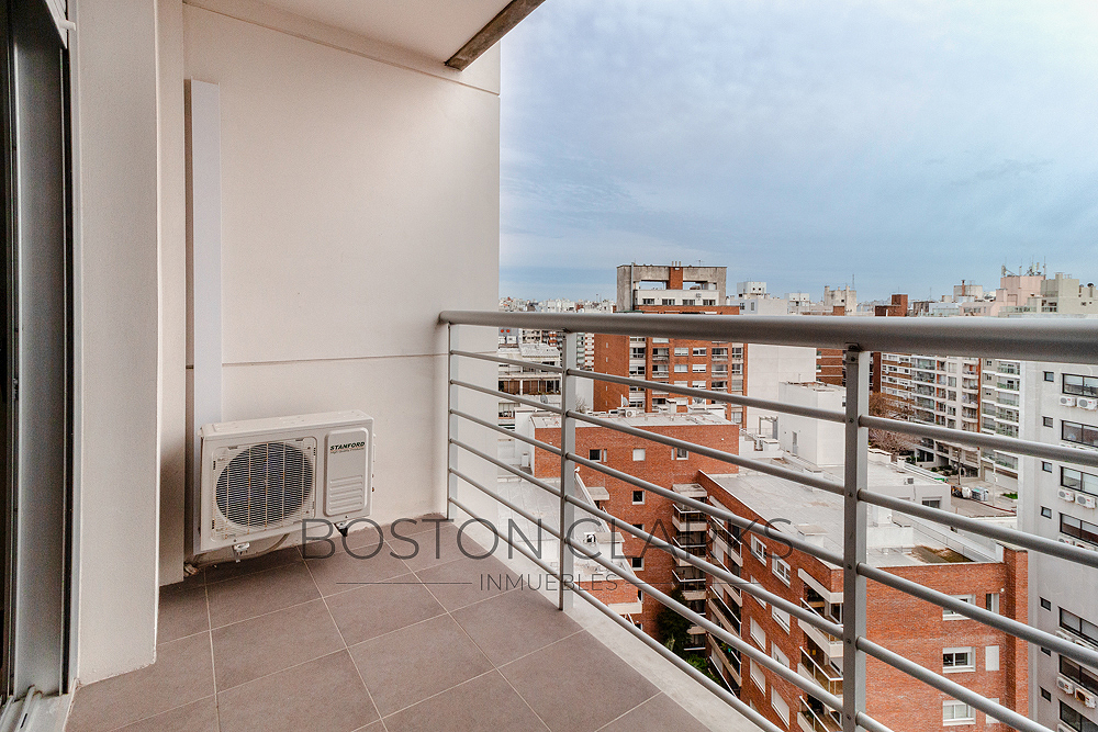 Apartamento En Alquiler En Pocitos De 1 Dormitorio Con Garaje · Foto 6