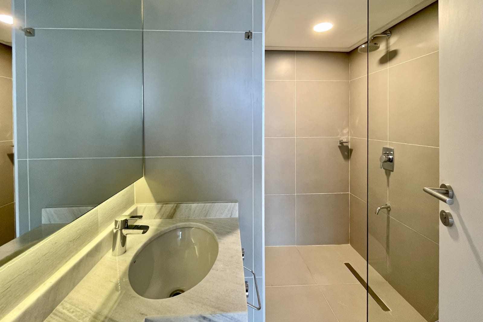 ALQUILO DPTO DE DOS DORMITORIOS EN VILLA MORRA EDIFICIO WE — foto 3