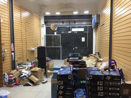 Alquiler Local La Comercial A Pasos De Arenal Grande