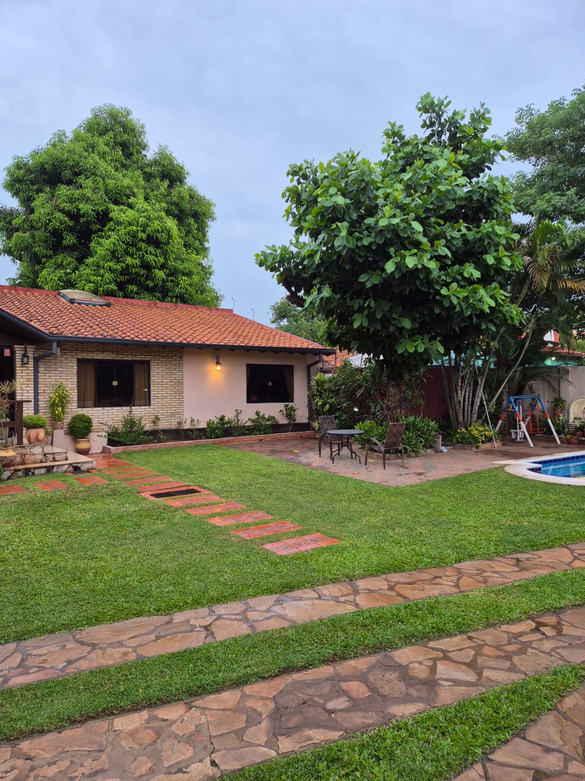 Alquilo casa con piscina de 3 habitaciones en lambare — foto 3