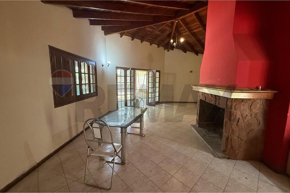 AMPLIA RESIDENCIA EN ESQUINA – PARQUES DEL YACHT, LAMBARÉ — foto 2
