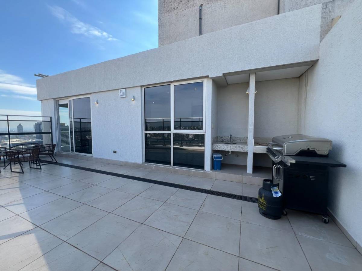 ALQUILO PENTHOUSE EN EL EDIFICIO - AMOBLADO. — foto 2
