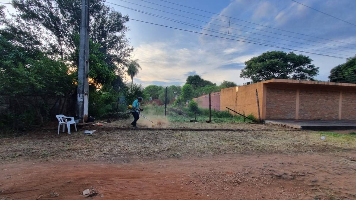 Vendo amplio terreno en Luque Barrio Molino — foto 2