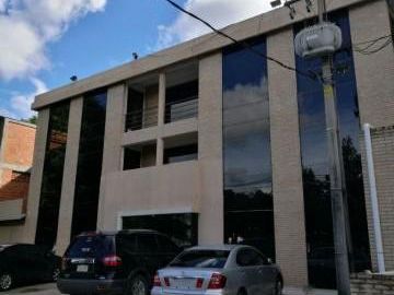Alquilo Edificio De Oficina De 1.100 M2.