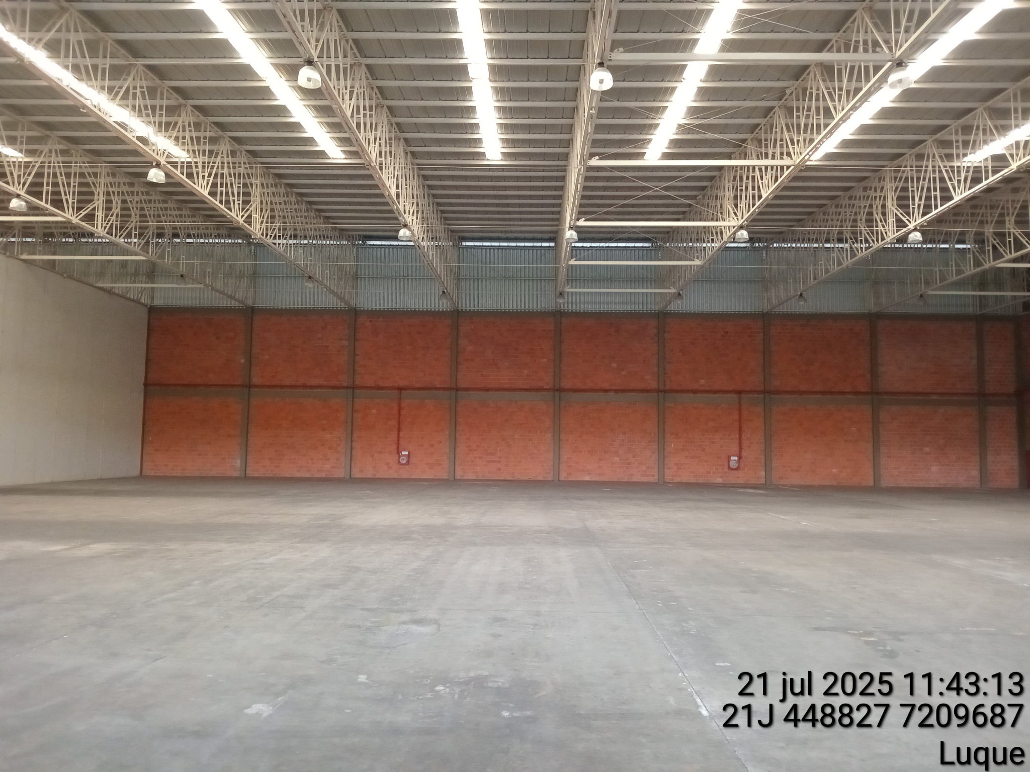 Alquilo Deposito de 1.030 m2 en Luque‼️ C-1082 — foto 2