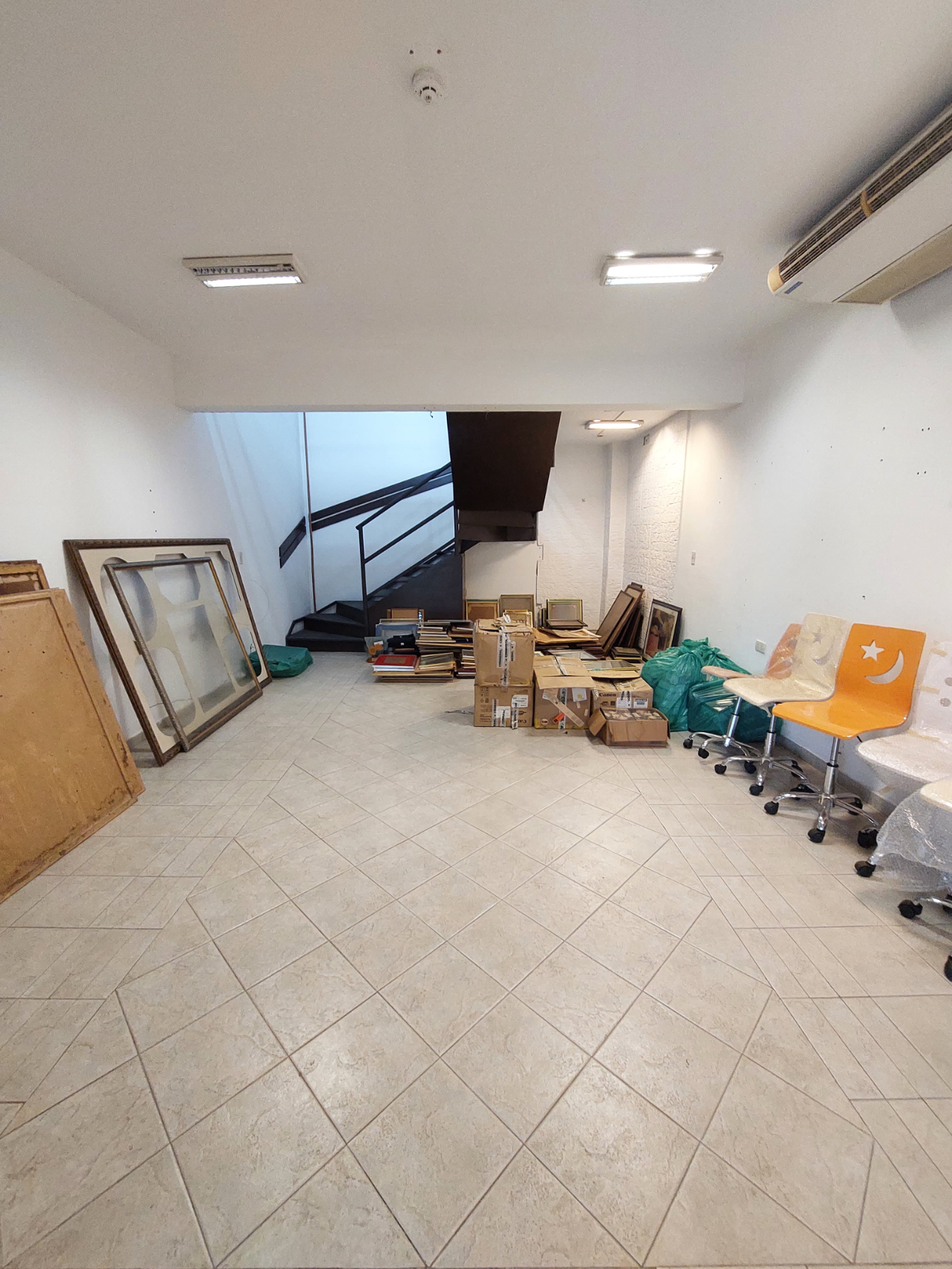 ALQUILO SALON COMERCIAL EN ZONA AV. BOGGIANI — foto 3
