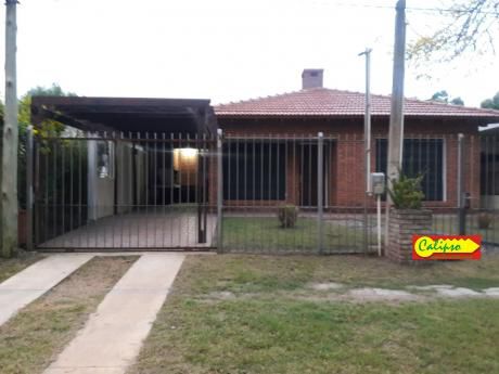 Alquiler Anual - Atlantida - Casa - 2 Dormitorios- Inmobiliaria Calipso