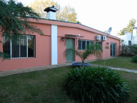 Amplia Casa En Calle Otaegui - Real De San Carlos - Colonia