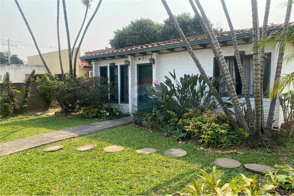 Casa en venta en Loma Pytá