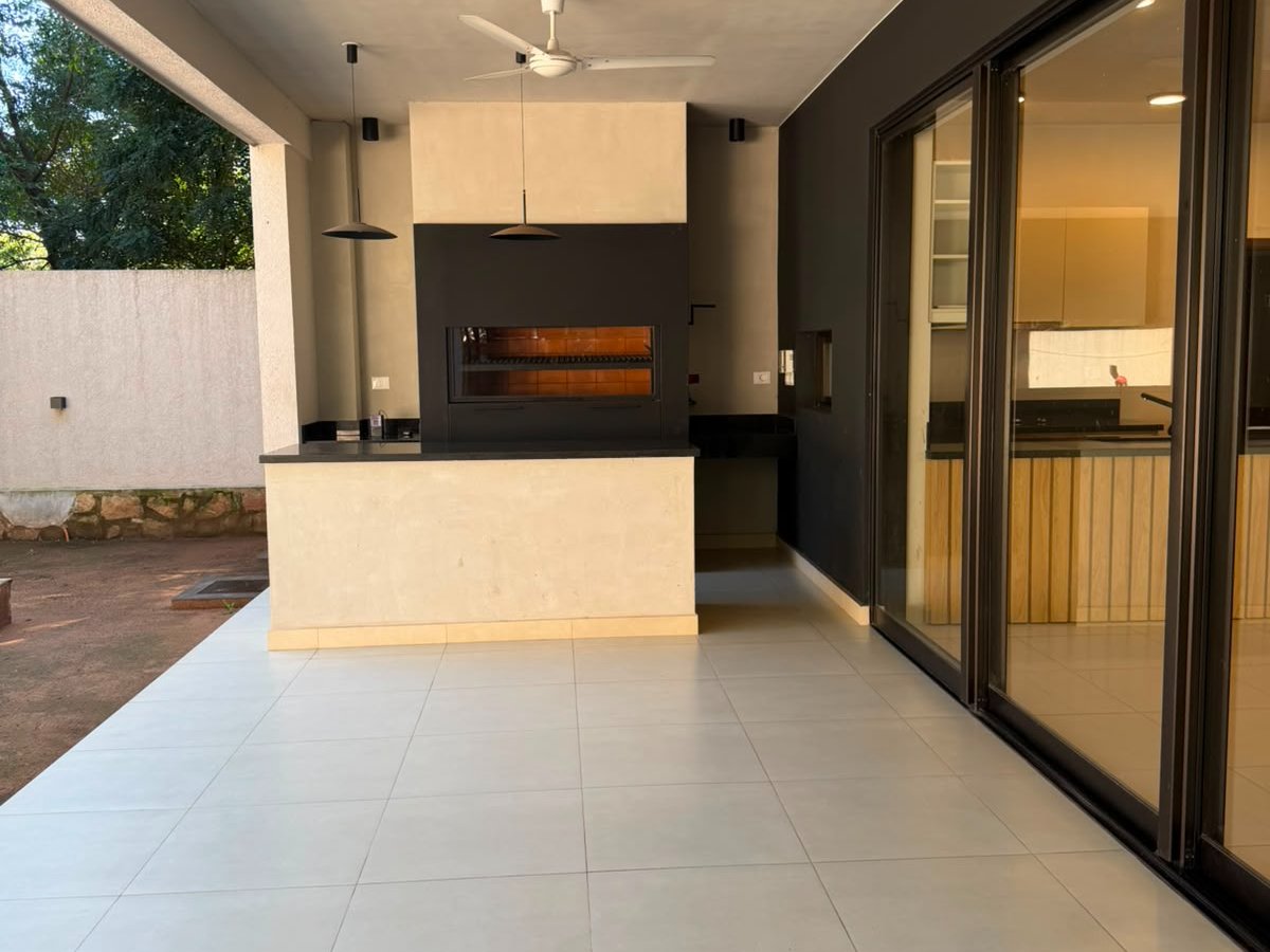 VENDO CASA MODERNA EN SAN BERNARDINO — foto 2
