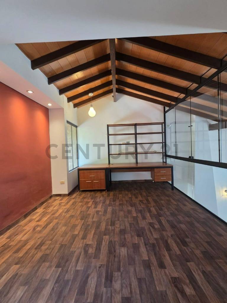 RESIDENCIA EN VENTA BARRIO MCAL. ESTIGARRIBIA — foto 3