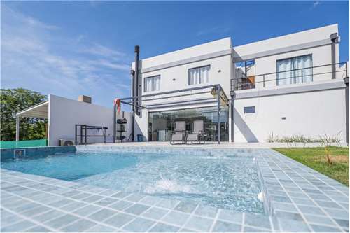 ¡ÚLTIMA OPORTUNIDAD! Hermosa casa amoblada en venta — foto 2