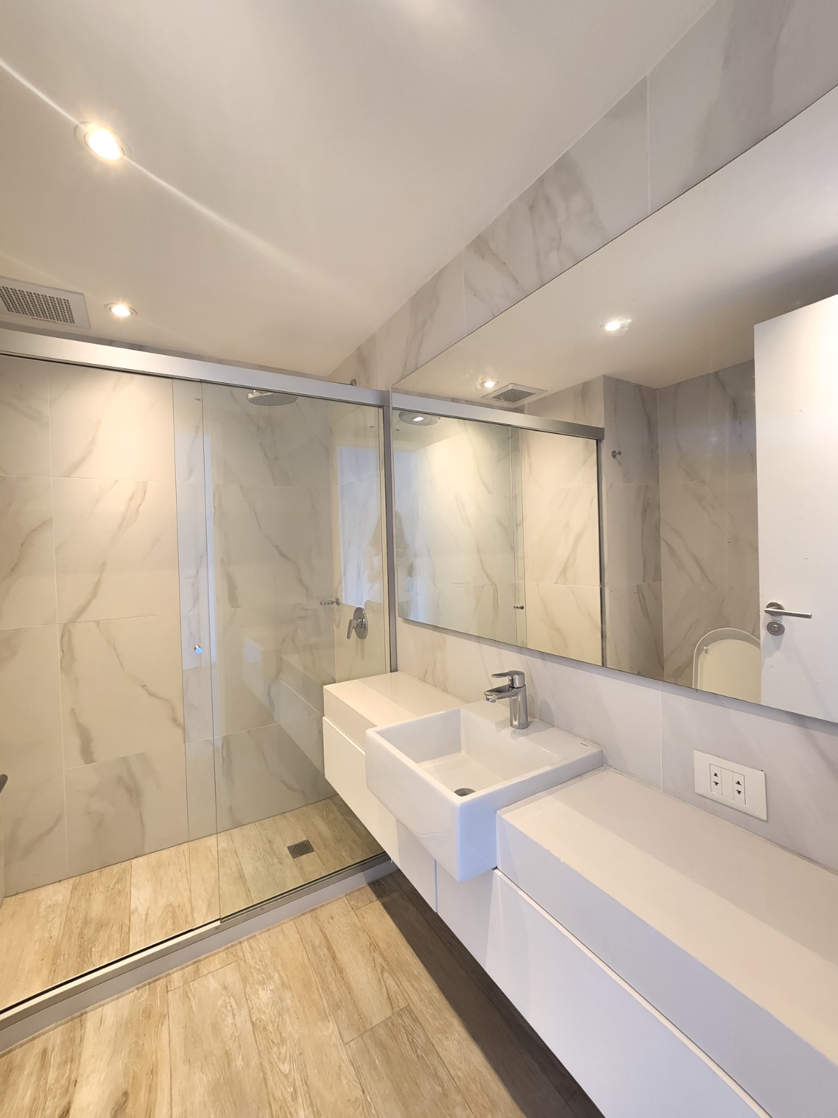 EN VENTA  LOFT (MONOAMBIENTE) A ESTRENAR EN BARRIO YCUA SATI — foto 3