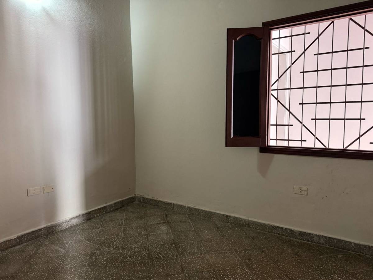 ALQUILO CASA EN LAMBARÉ — foto 3