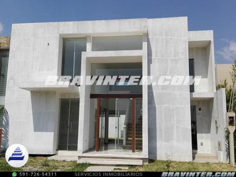 Casa En Venta A Estrenar 4 Hab. En Urb. Espiritu Santo