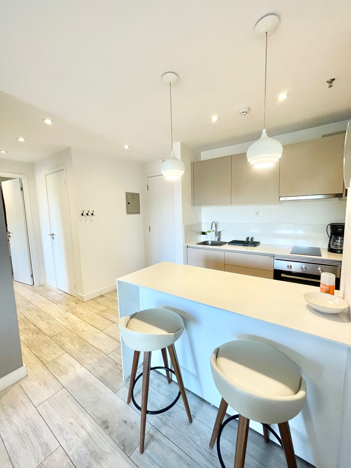 Alquilo Departamento Amoblado De 2 Habitaciones En Barrio Ykua Sati A157- — foto 3