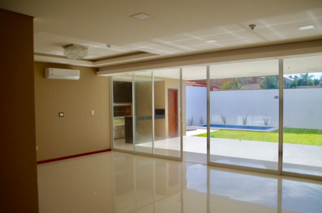 Alquilo casa  Moderna en Mburucuya — foto 3