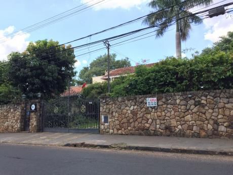 Alquilo Amplia Residencia En Barrio Mcal. Estigarribia