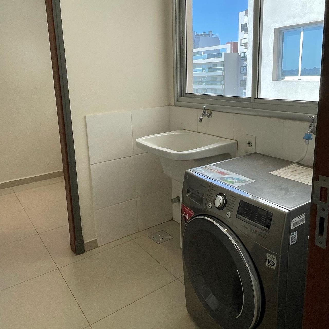 Alquiler de amplio departamento Stratos — foto 3