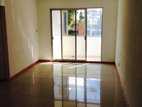 Venta Apto 2 Dormitorios, 2 Baños, Excelente Ubicación